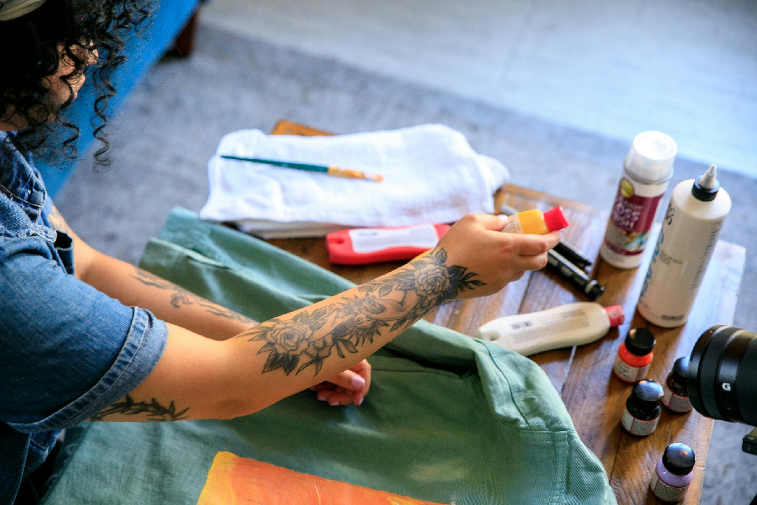 Art Therapy Exercises for Trauma & the Signs That Trauma Art Therapy May Be Right for You